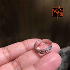 Wave Motif Toe Ring