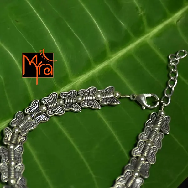 Metal Charm Bracelet : Butterfly