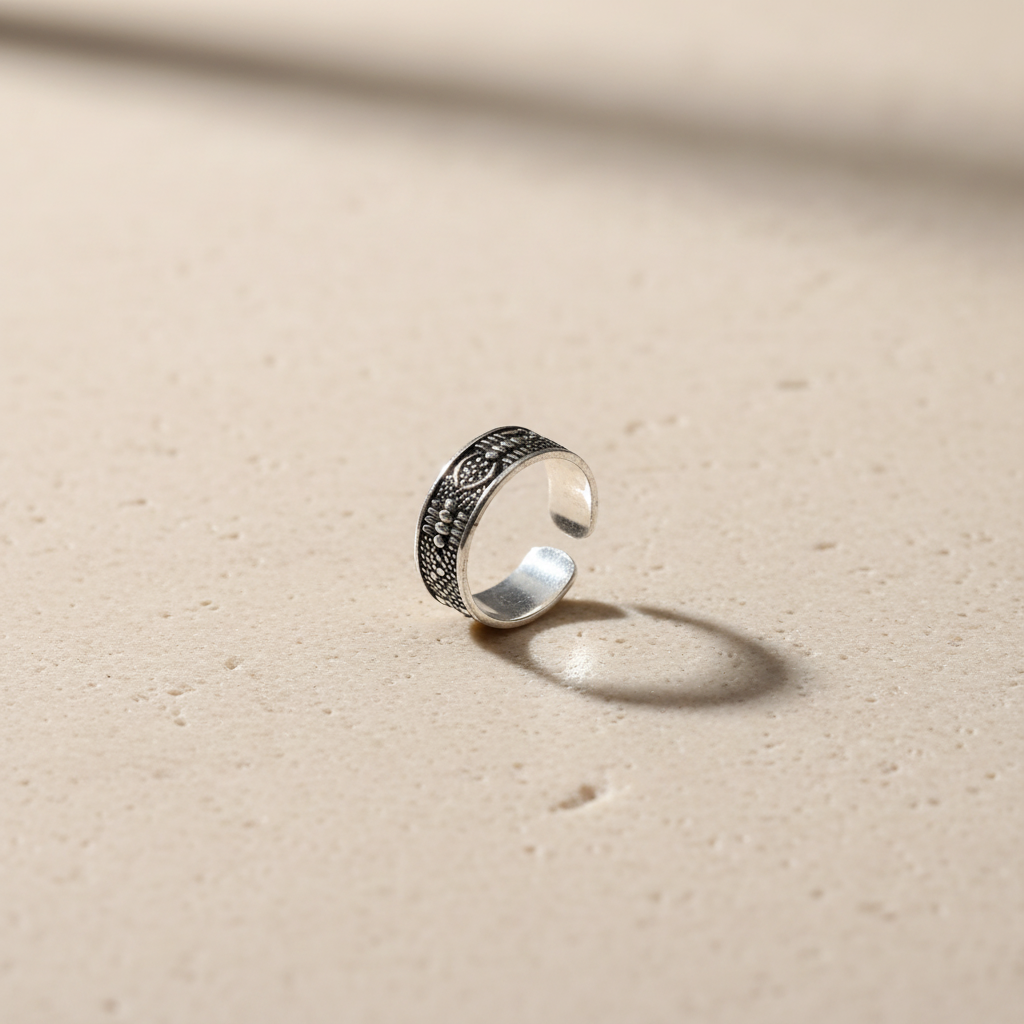 Scorpion Motif Toe Ring