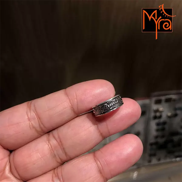 Scorpion Motif Toe Ring