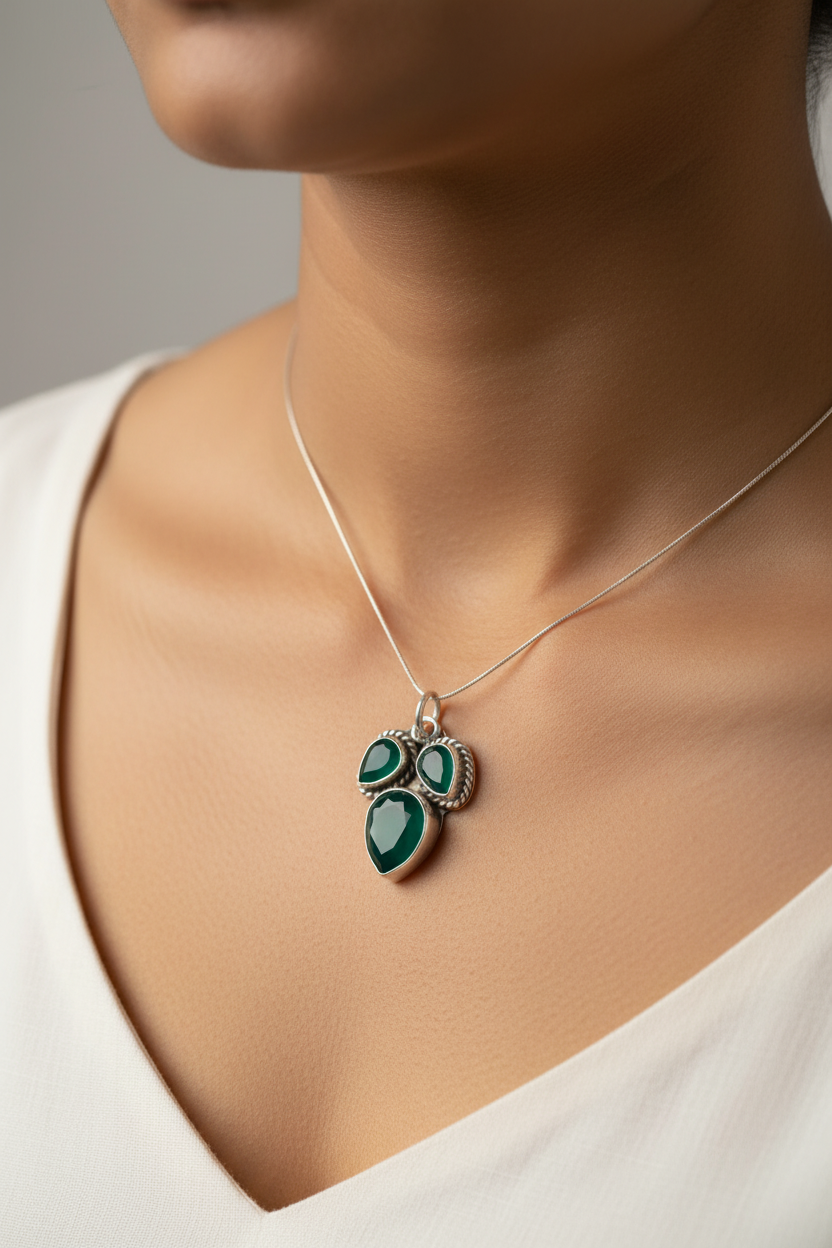 Three Leaf Green Onyx Pendant – 925 Sterling Silver Nature-Inspired Jewelry
