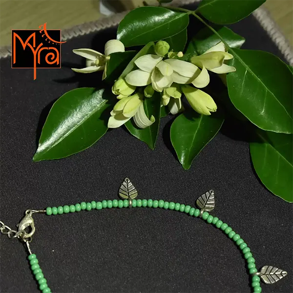 Glass Beaded Anklet with Leaf Charms : Green