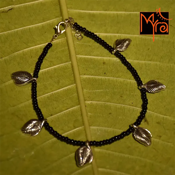 Silver Round Leaf Charm Black Bead Anklet