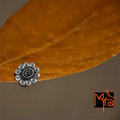 Oval Black Onyx Flower Nosepin