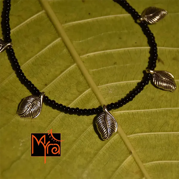 Silver Round Leaf Charm Black Bead Anklet