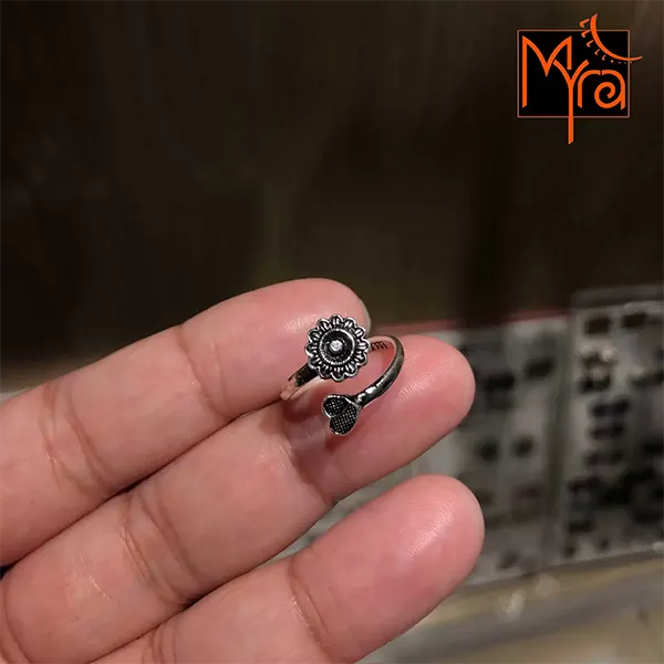 The Flower & Heart Ring