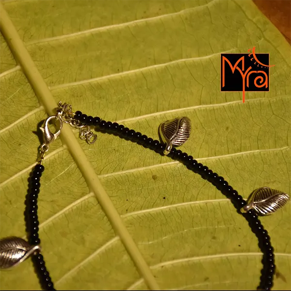 Silver Round Leaf Charm Black Bead Anklet