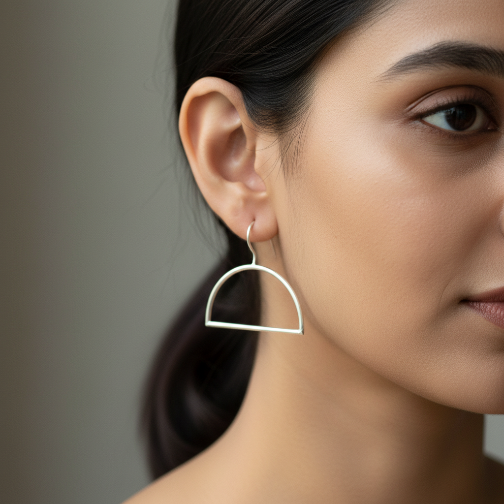 The Horizontal Semi Circle (Silver Polished)