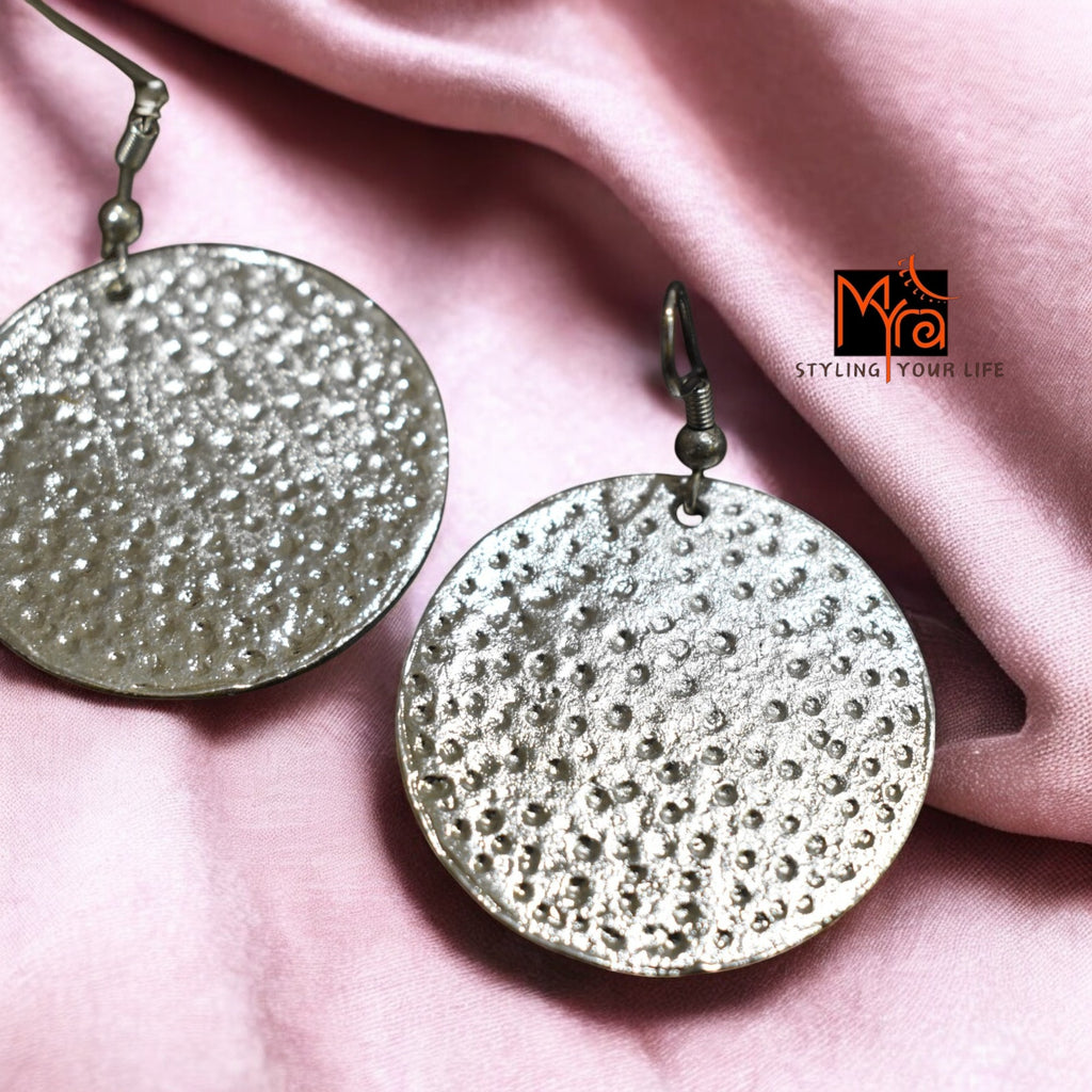 Silver Coin-Patterned Beaten Necklace & Earrings
