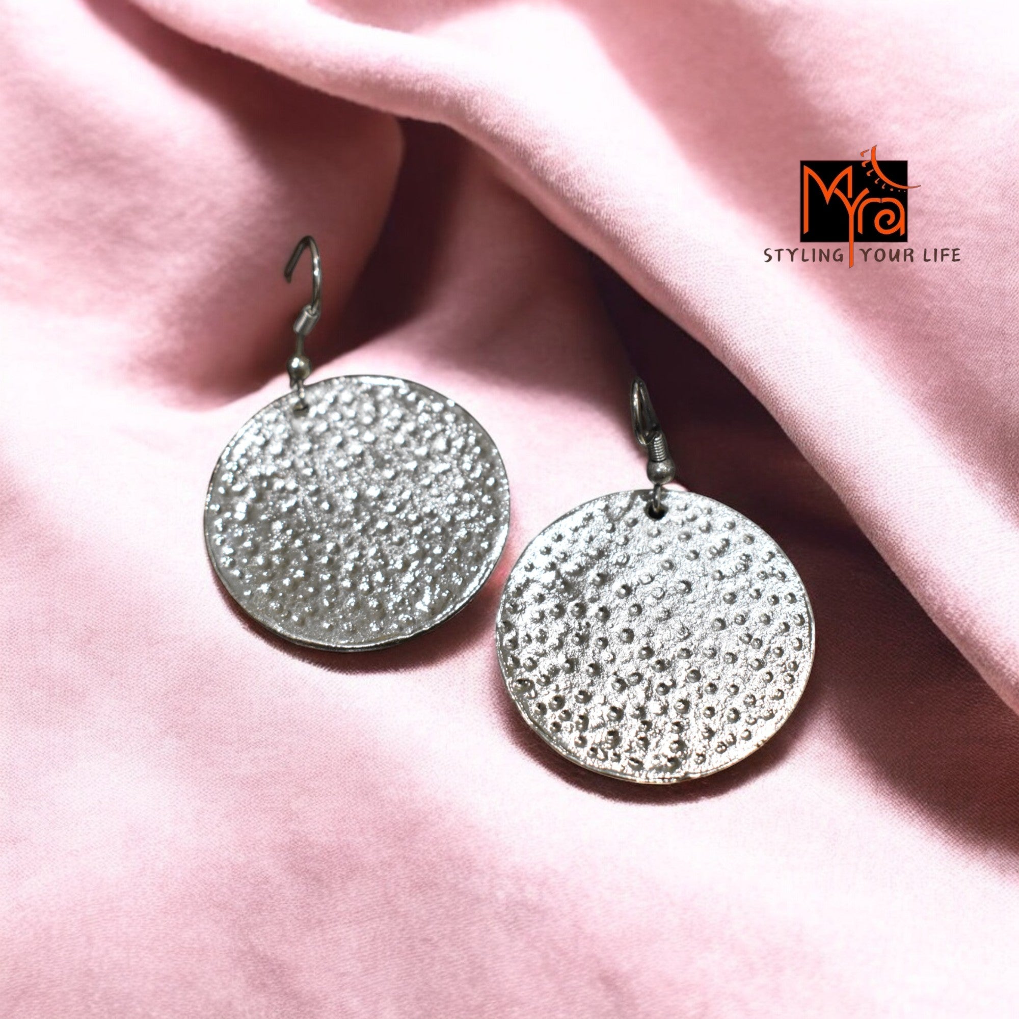 Silver Coin-Patterned Beaten Necklace & Earrings