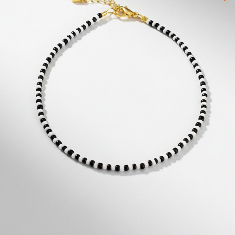 Plain Beaded Anklet : Black & White