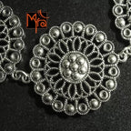 Heavy Metal Flower Pattern Choker : Silver