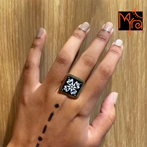 Alpona Handpainted Ring
