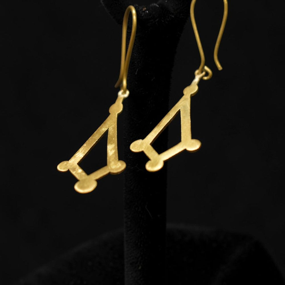 Heera - Four-Sided Diamond Brass Earrings
