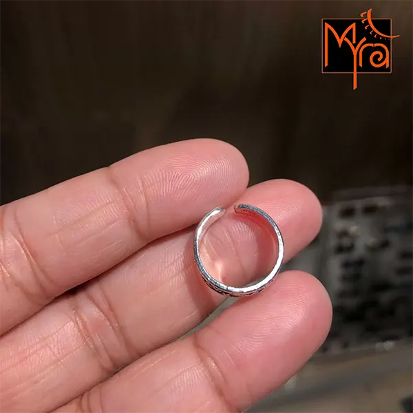 Solar System Pattern Toe Ring