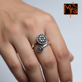 Double Round Pattern Ring