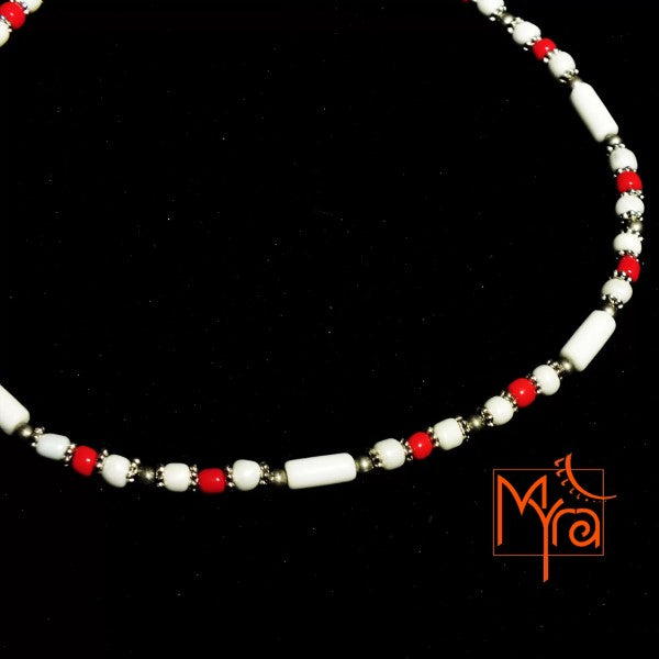 Minimalist Bead and Metal Pieces Necklace : White, Red