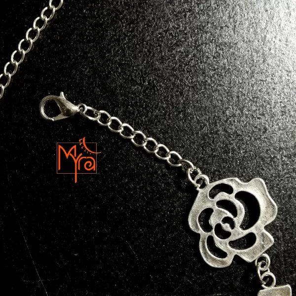 Rose Pattern Metal Choker : Silver