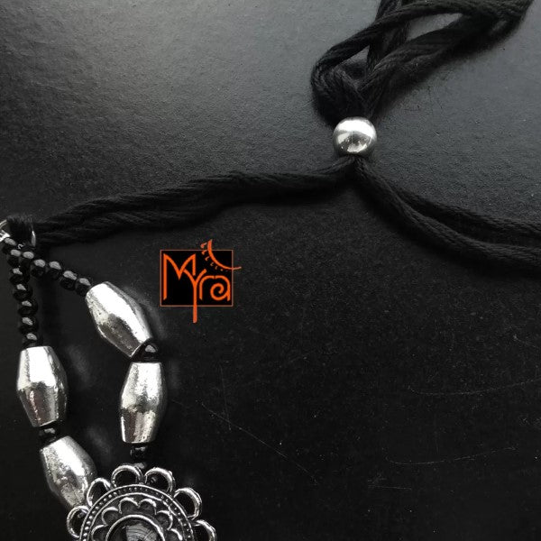 Flower Charm and Metal Beaded Choker : Silver