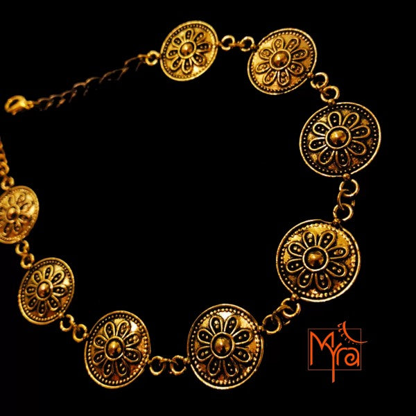 Flower on Guinea Shaped Choker : Golden