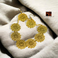 Floral Metal Choker Set : Golden