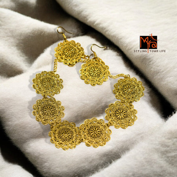 Floral Metal Choker Set : Golden