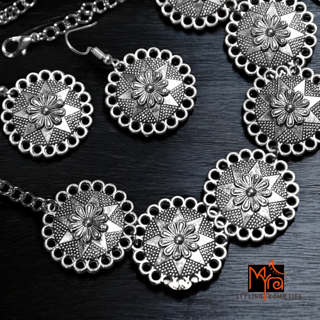 Floral Metal Choker Set : Silver