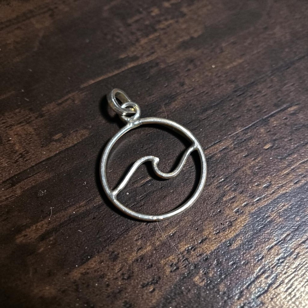 Minimal Wave Silver Pendant 92.5 sterling silver MYRA
