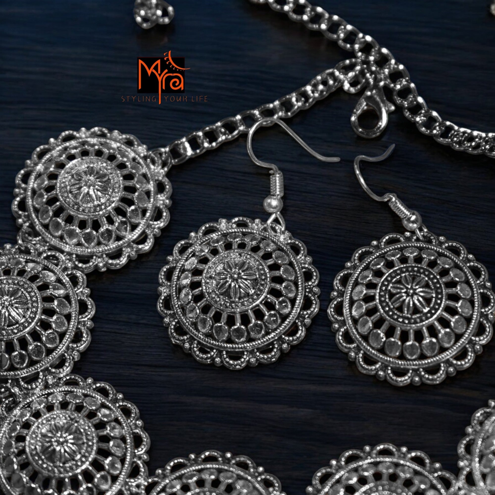 Vintage Floral Choker Set : Silver