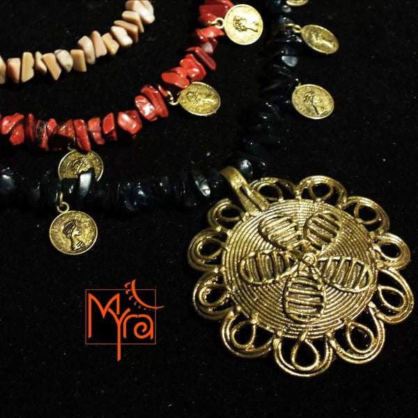 Shades of Pink Uncut Stone Necklace with Dokra Locket : Flower