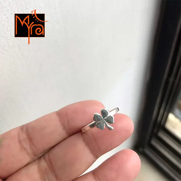 The Four Leaf Clover Ring