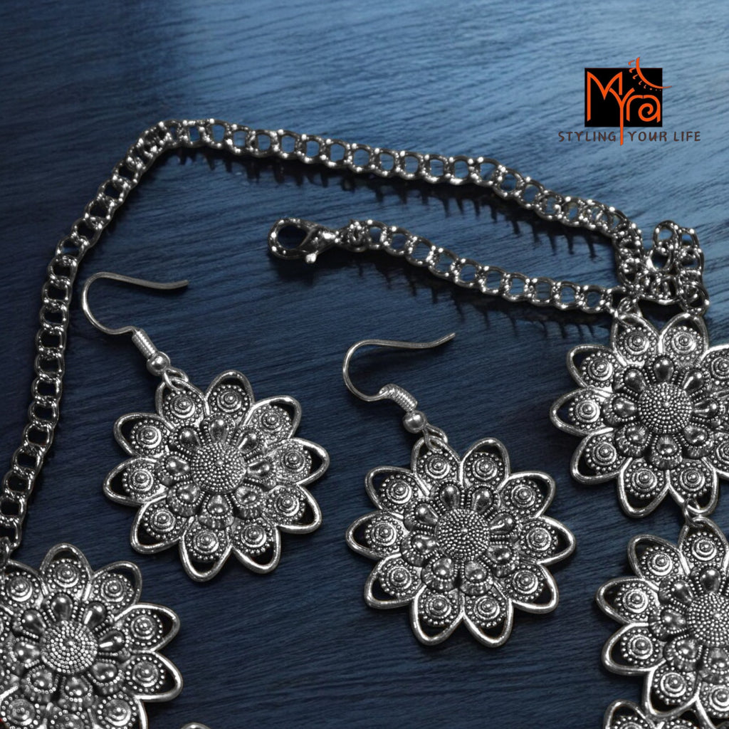 Geometric Floral Choker Set : Silver