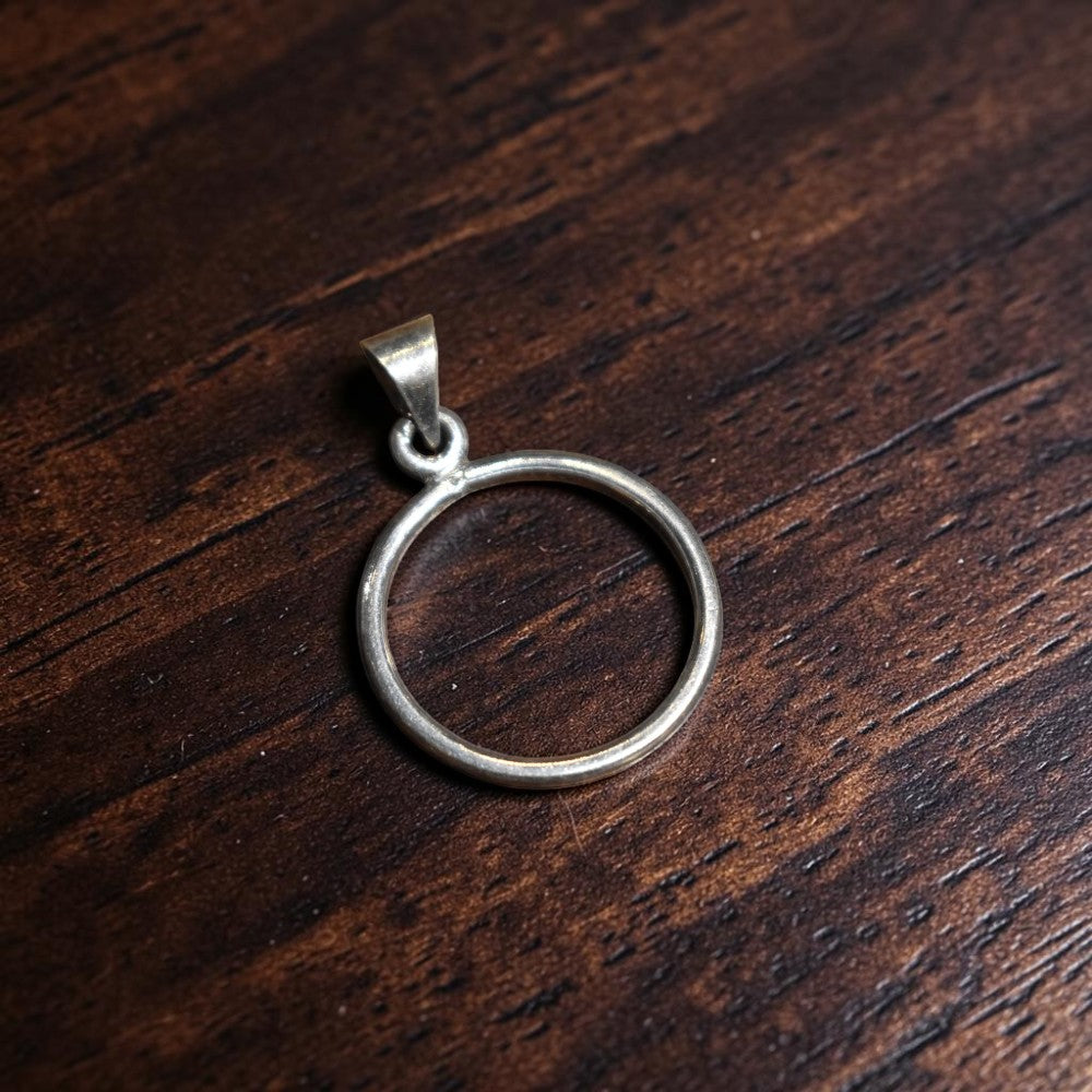 Minimal Silver Circle Pendant 92.5 sterling silver MYRA