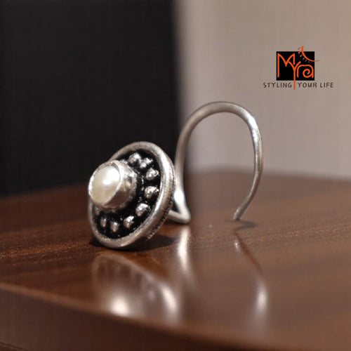 Aakar Pearl Silver Nosepin