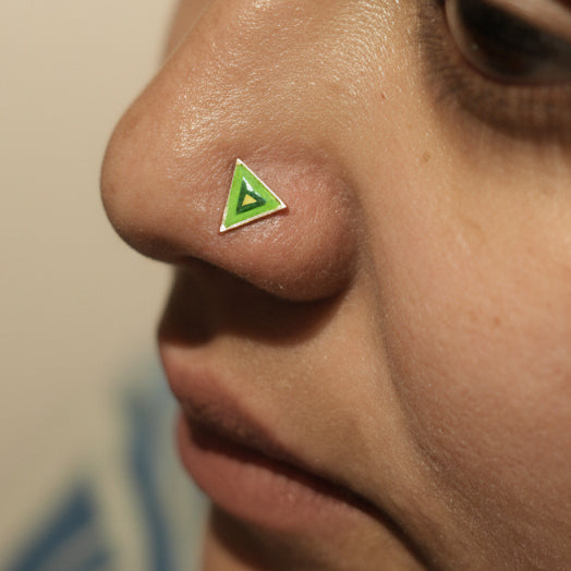 Haritkona Triangle Silver Nosepin