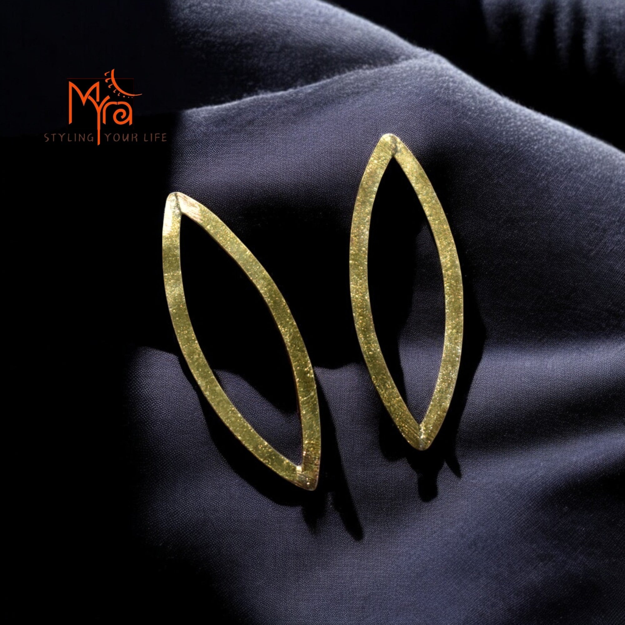 The Gaze Earrings