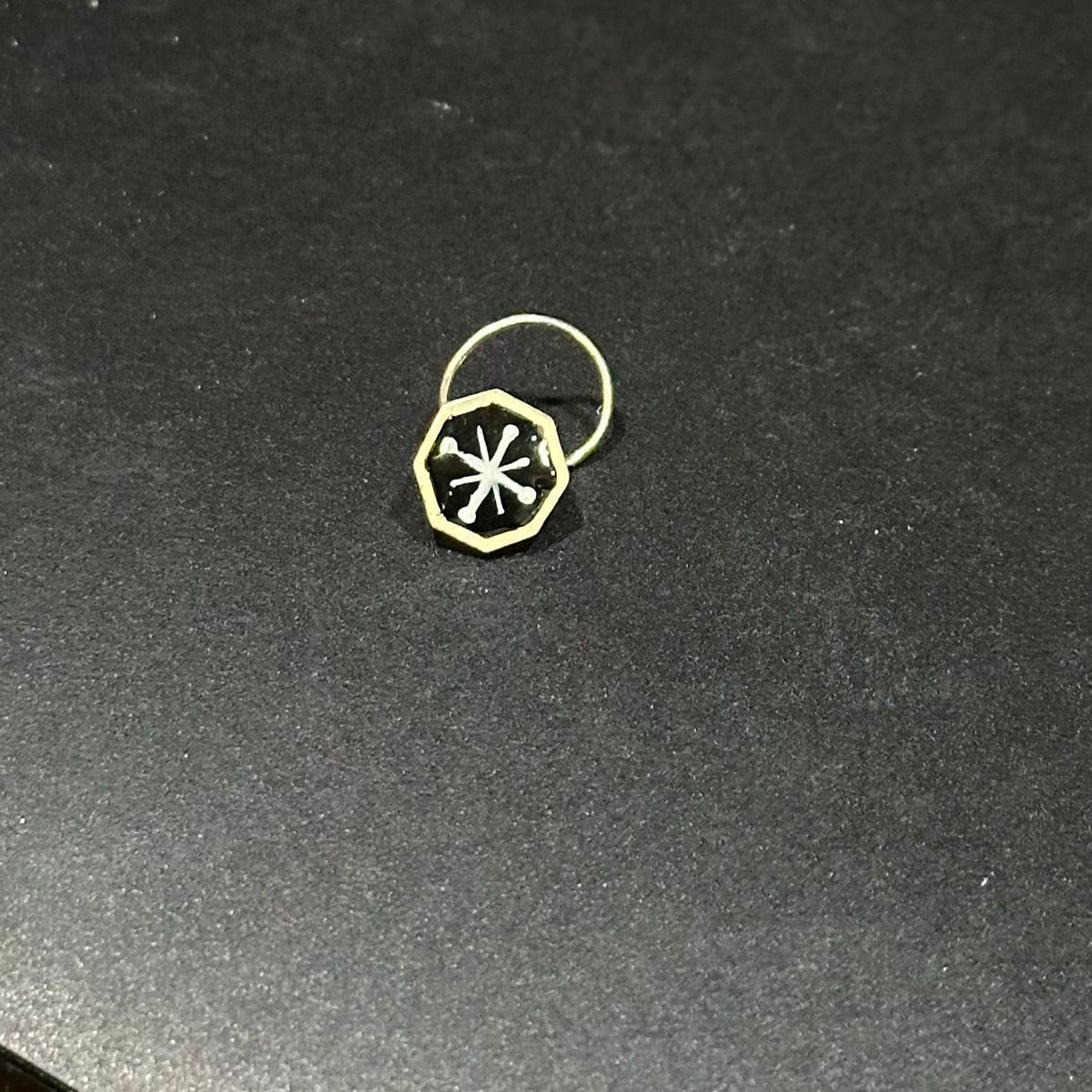 Frost – Black and White Snowflake Hexagon Handpainted 925 Sterling Silver Nose Pin