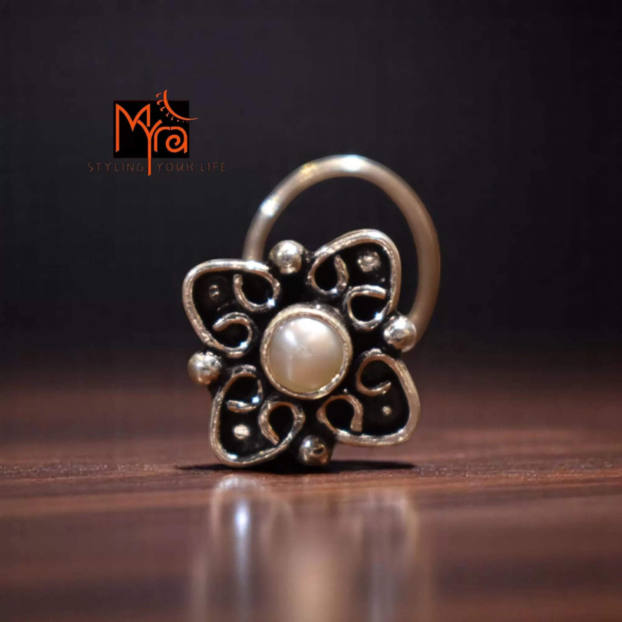 Kanti Pearl Silver Nosepin