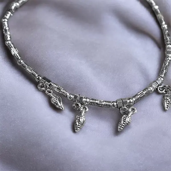 Metal Charm Anklet : Shell