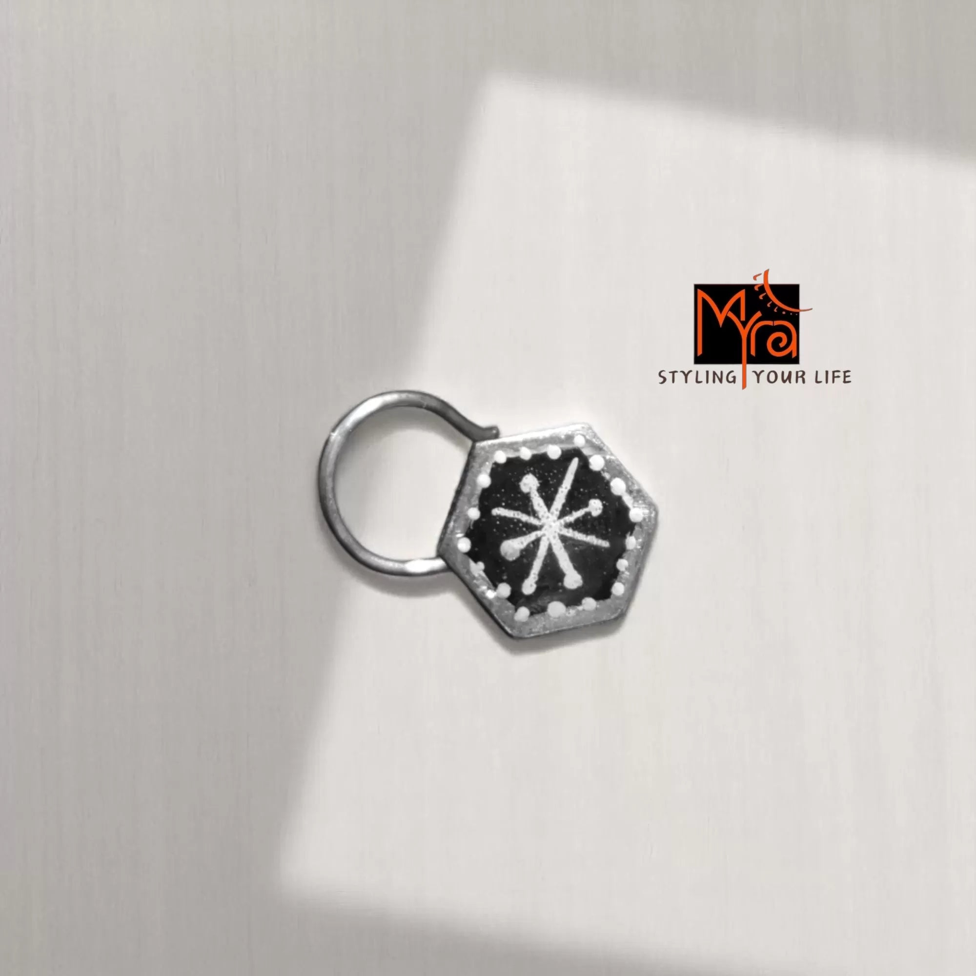 Totem Hexagon Silver Nosepin