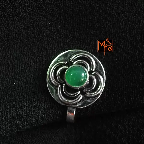 Round Abstract Green Stone Clip on Nosepin