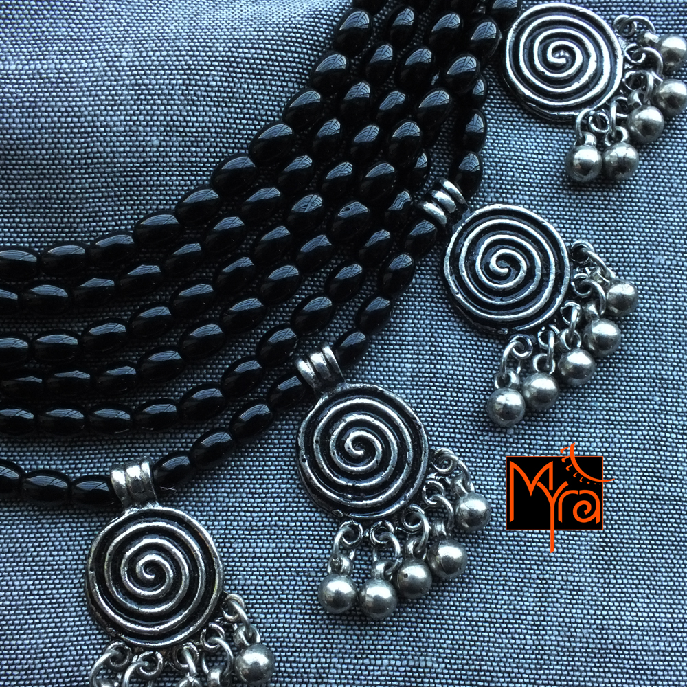 Beaded Spiral Necklace in Black | Mexicali Blues