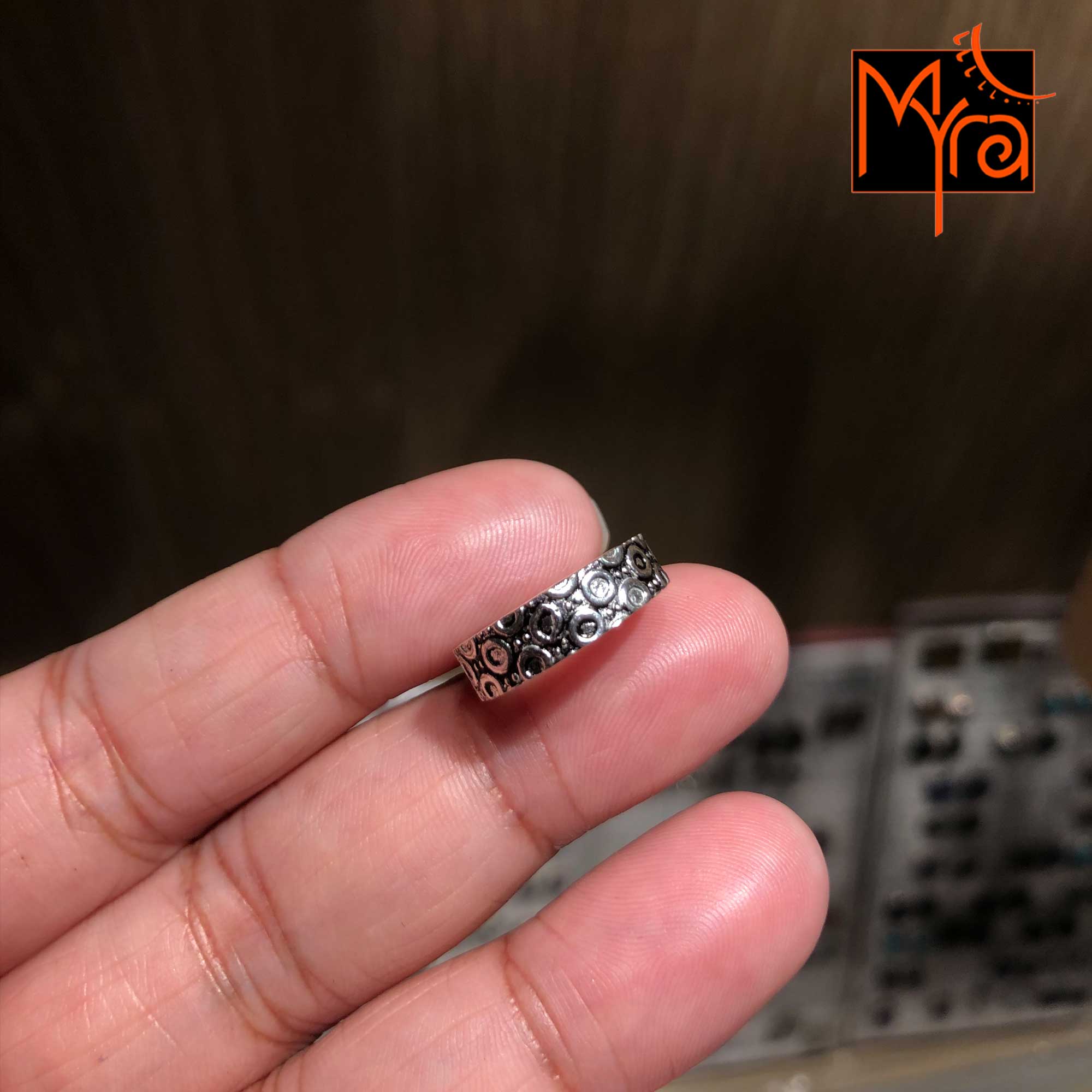 Multiple Round Motif Toe Ring – Myra Online
